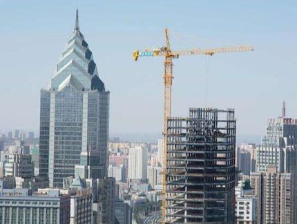 陕西韩城房建扫尾工程，总价4000多万，月进度70%，保证金是300万的保涵，费用2%，进场后支付50万。